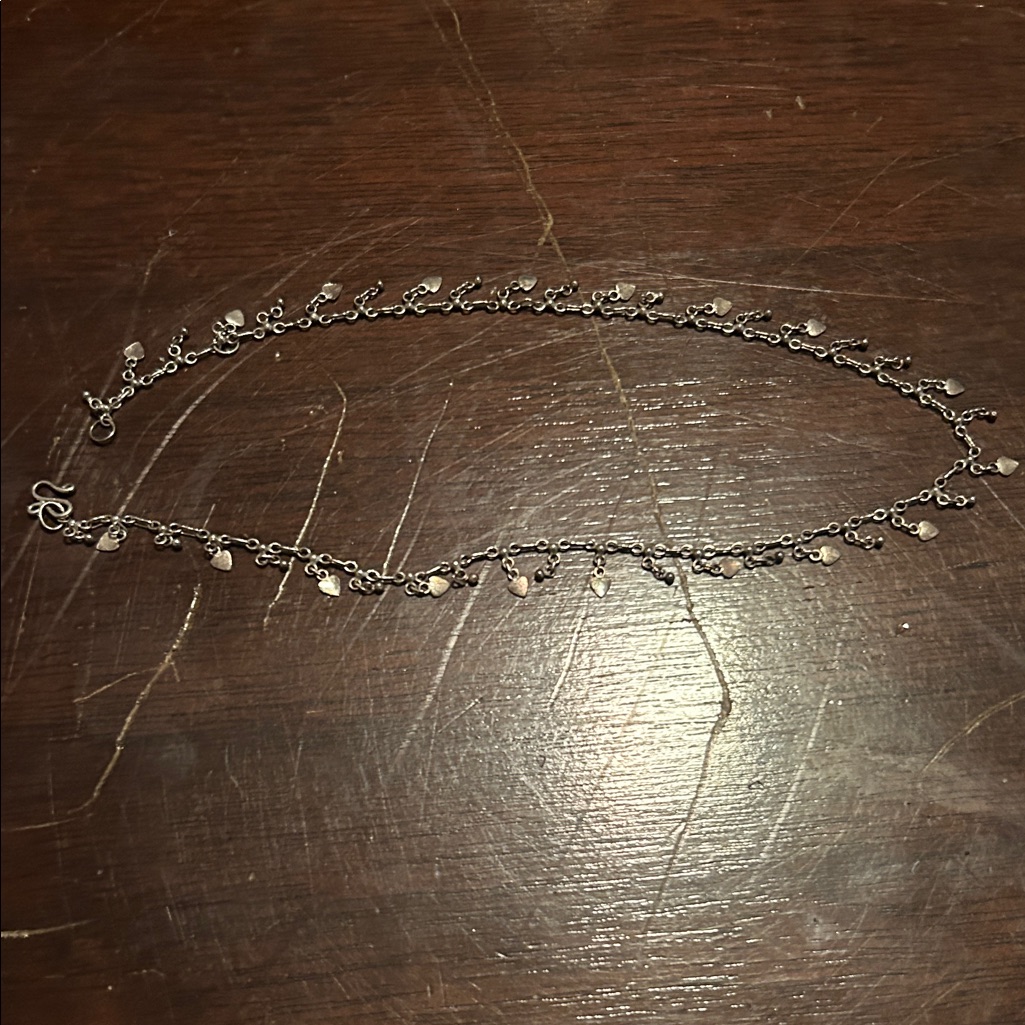 Vintage Elegant Dainty Dangling Hearts Silver Colored Ankle Bracelet.